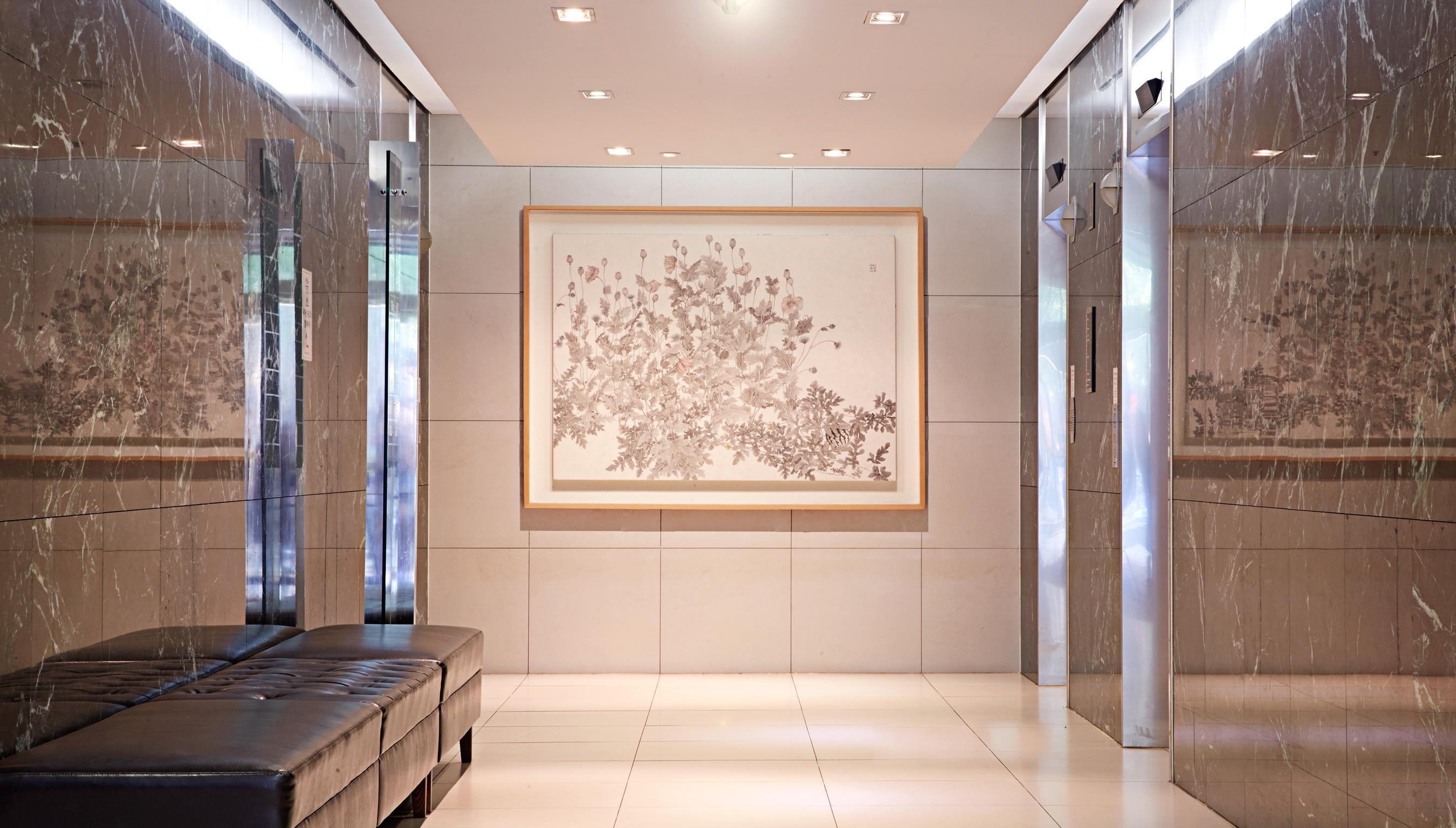 Hotel Skypark Central Myeongdong Seoul Exterior photo