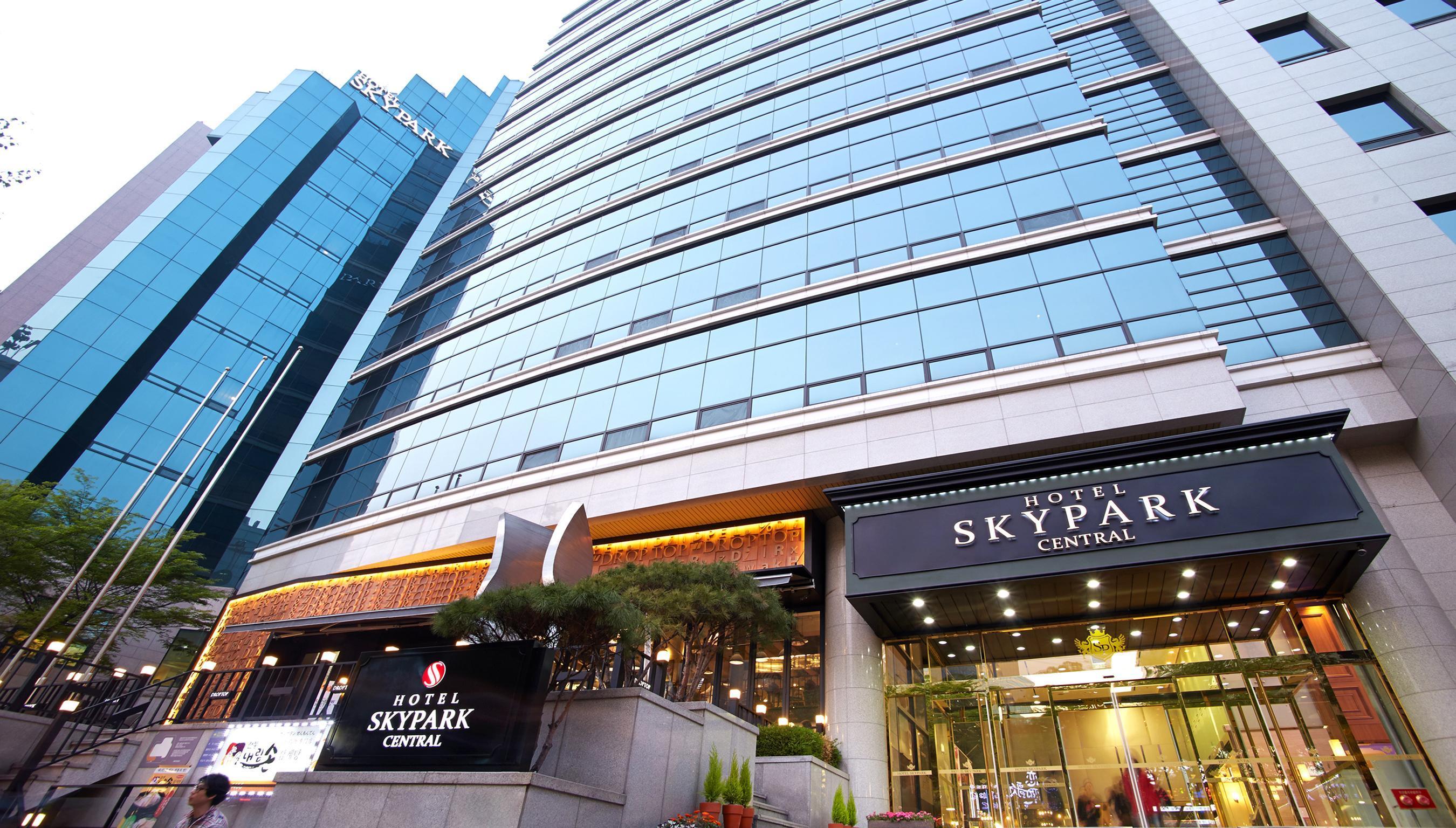 Hotel Skypark Central Myeongdong Seoul Exterior photo