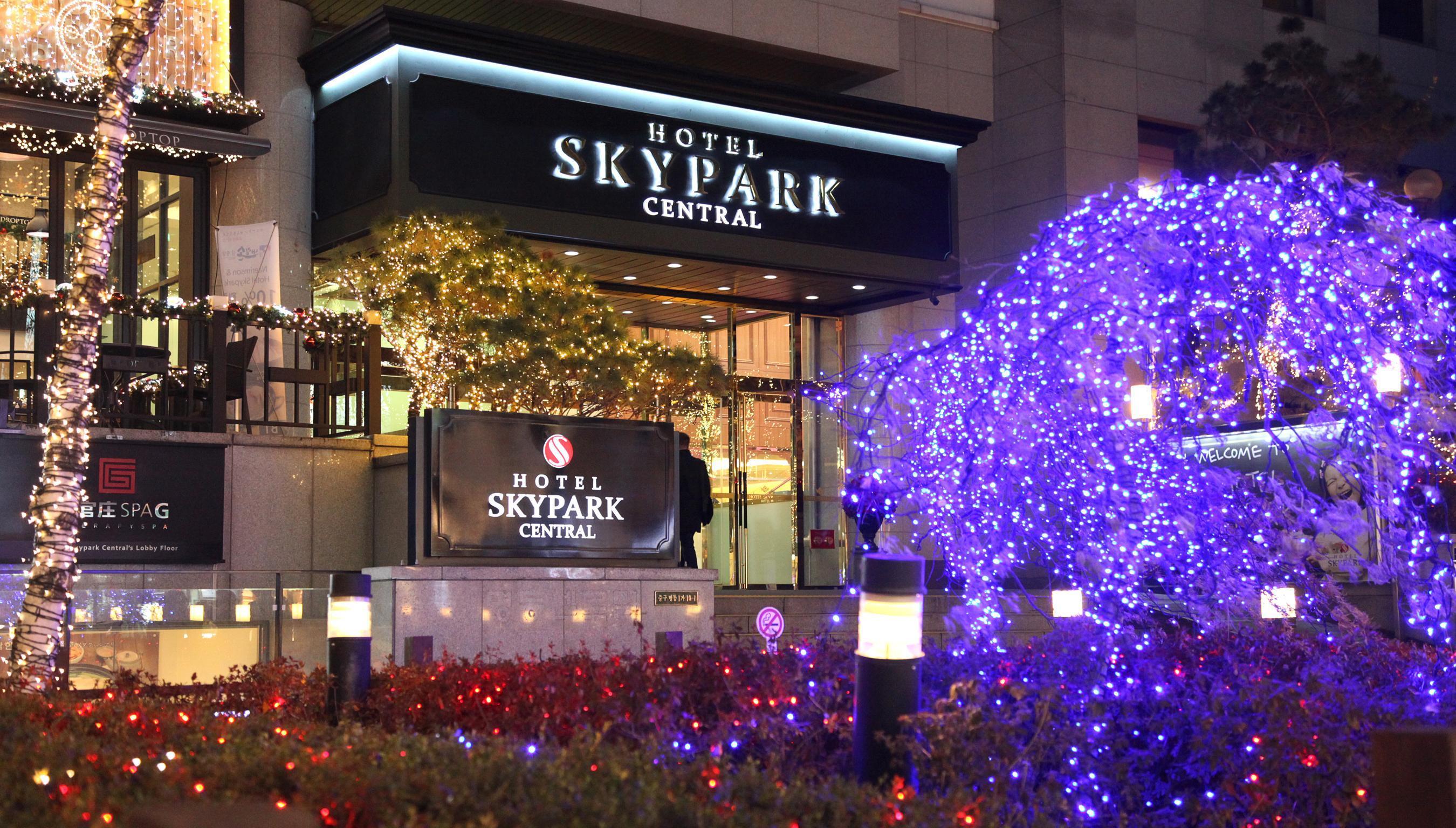 Hotel Skypark Central Myeongdong Seoul Exterior photo