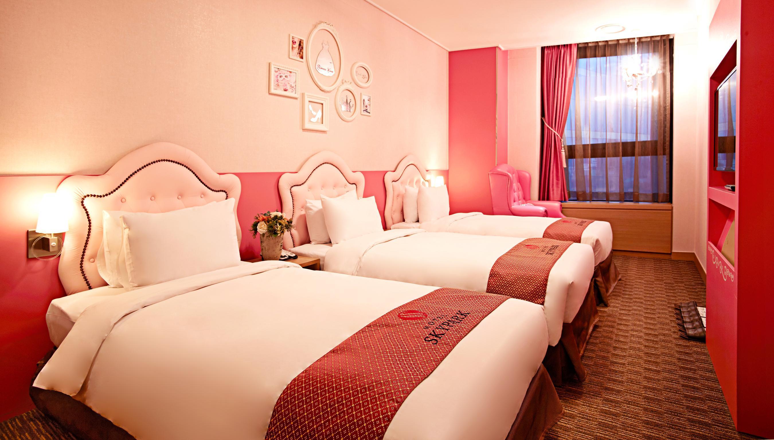 Hotel Skypark Central Myeongdong Seoul Exterior photo
