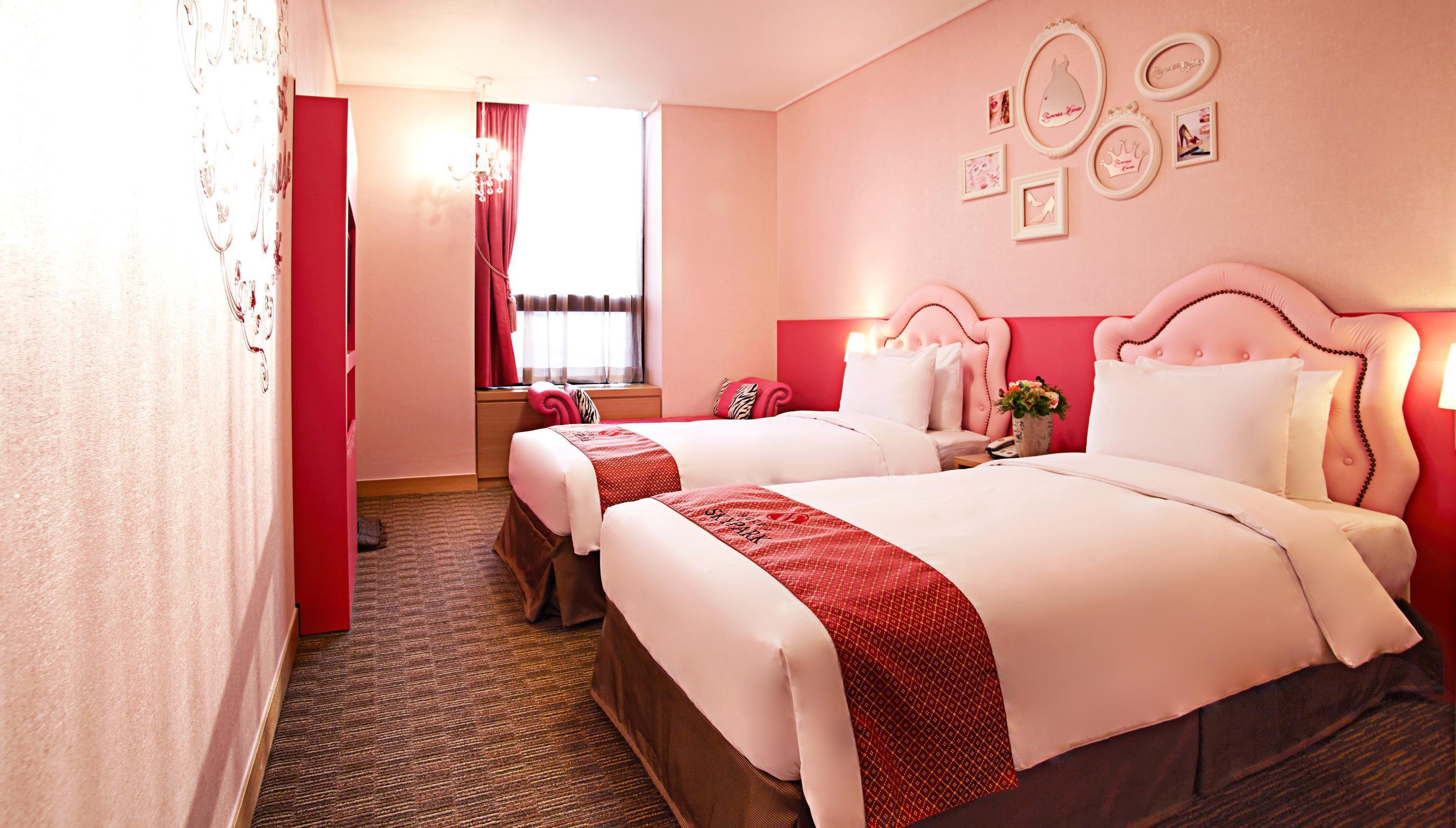 Hotel Skypark Central Myeongdong Seoul Exterior photo